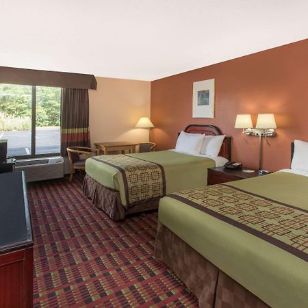 Days Inn By Wyndham Myrtle Beach Socastee Экстерьер фото