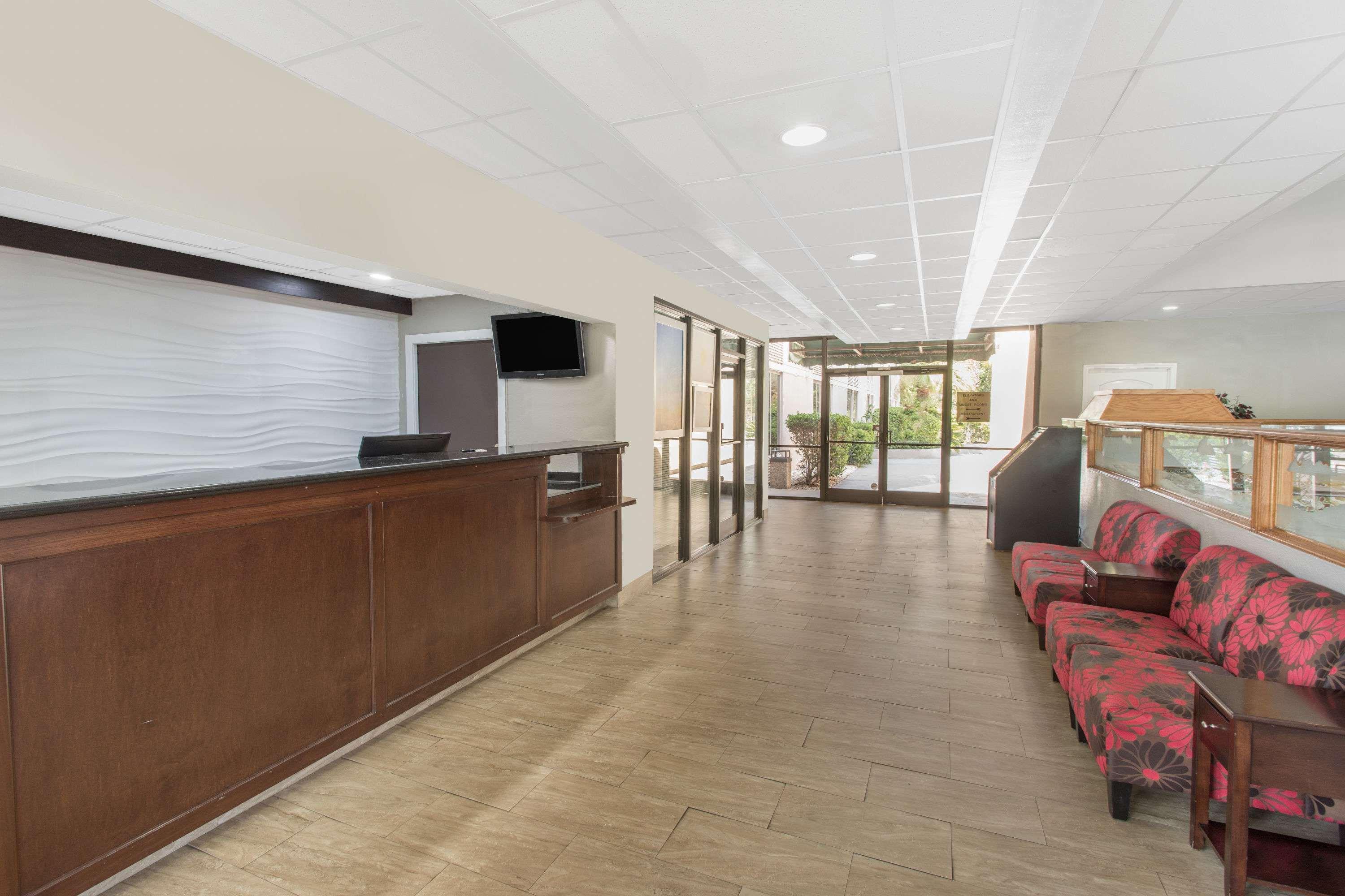 Days Inn By Wyndham Myrtle Beach Socastee Экстерьер фото